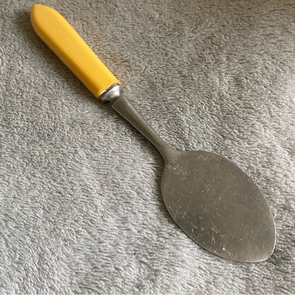 Vintage Cheese Knife - Picture 1 of 2